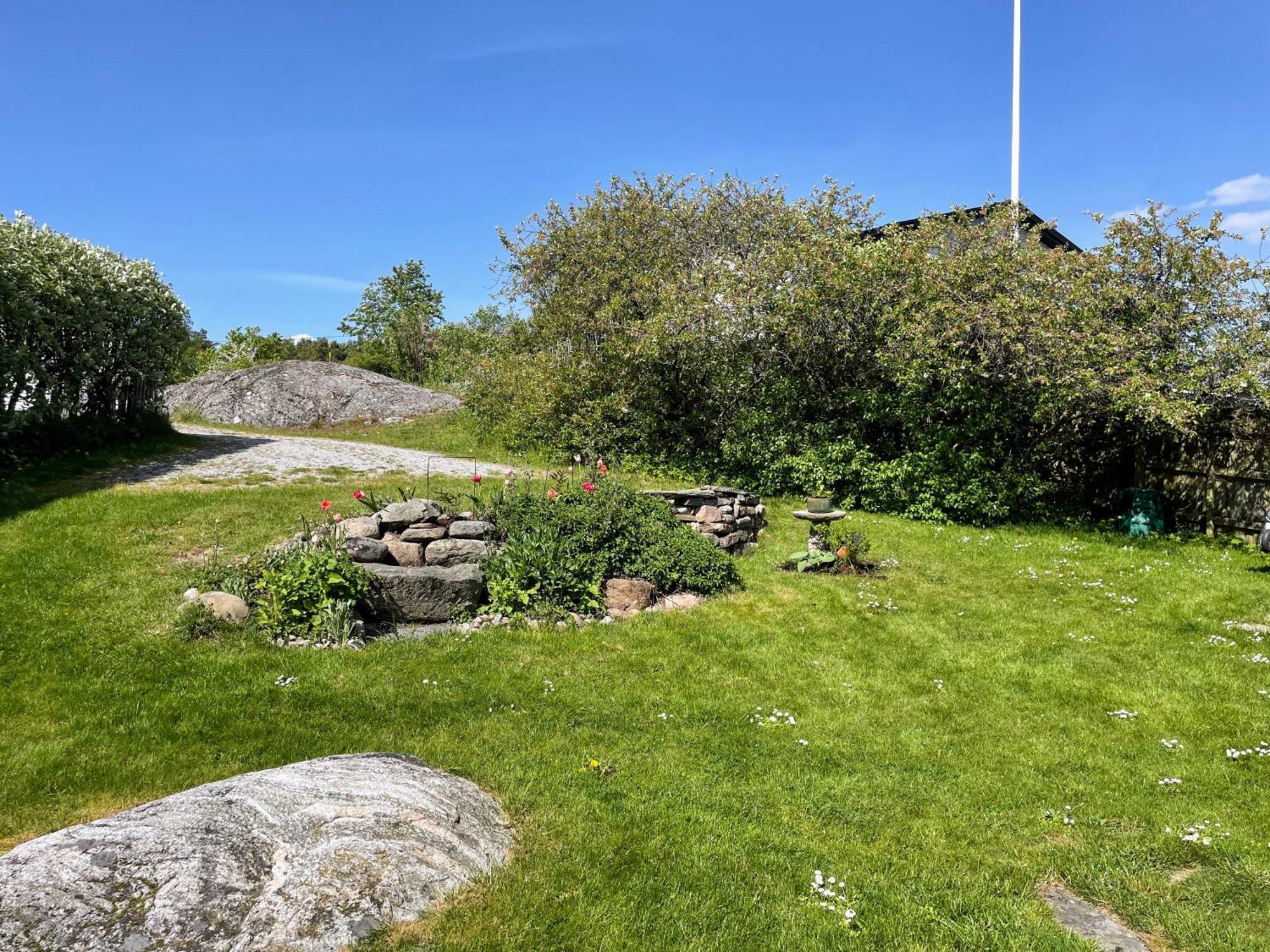 Cabin At The Sea Close To Public Beach With A Jumpingtower Hoviksnas Exterior foto