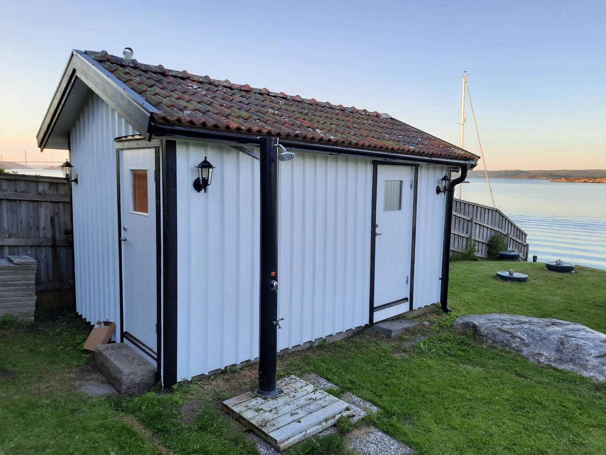 Cabin At The Sea Close To Public Beach With A Jumpingtower Hoviksnas Exterior foto